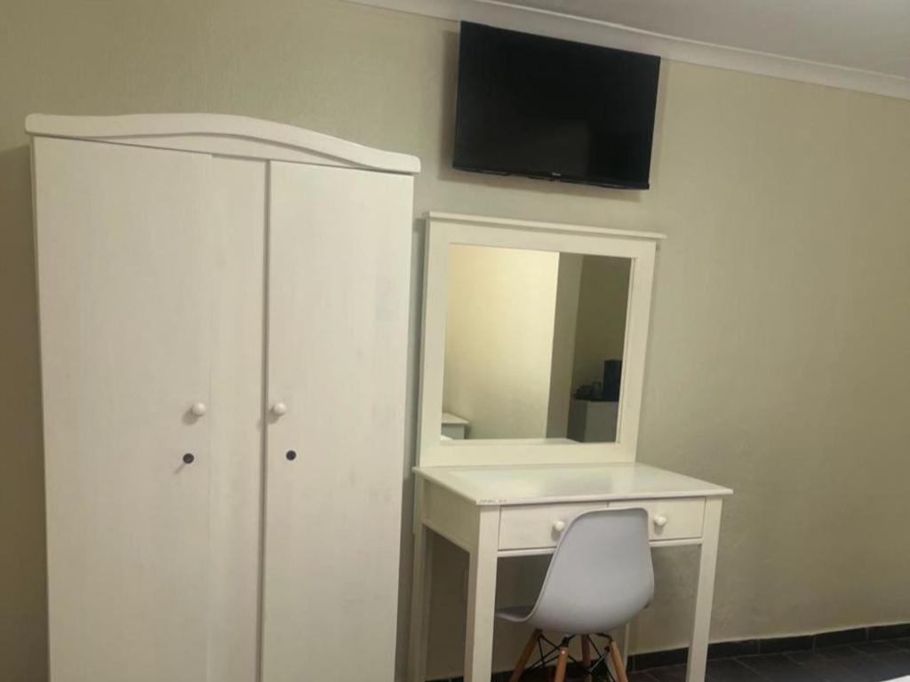 Karee Guesthouse Thabazimbi Oda fotoğraf