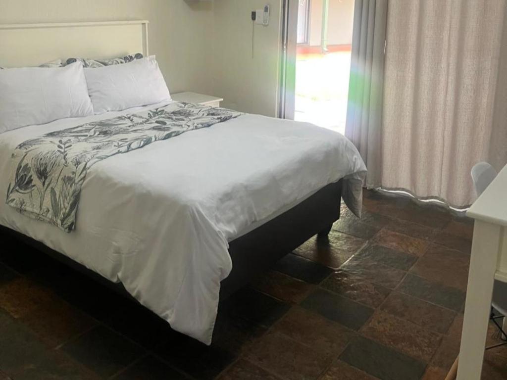 Karee Guesthouse Thabazimbi Oda fotoğraf